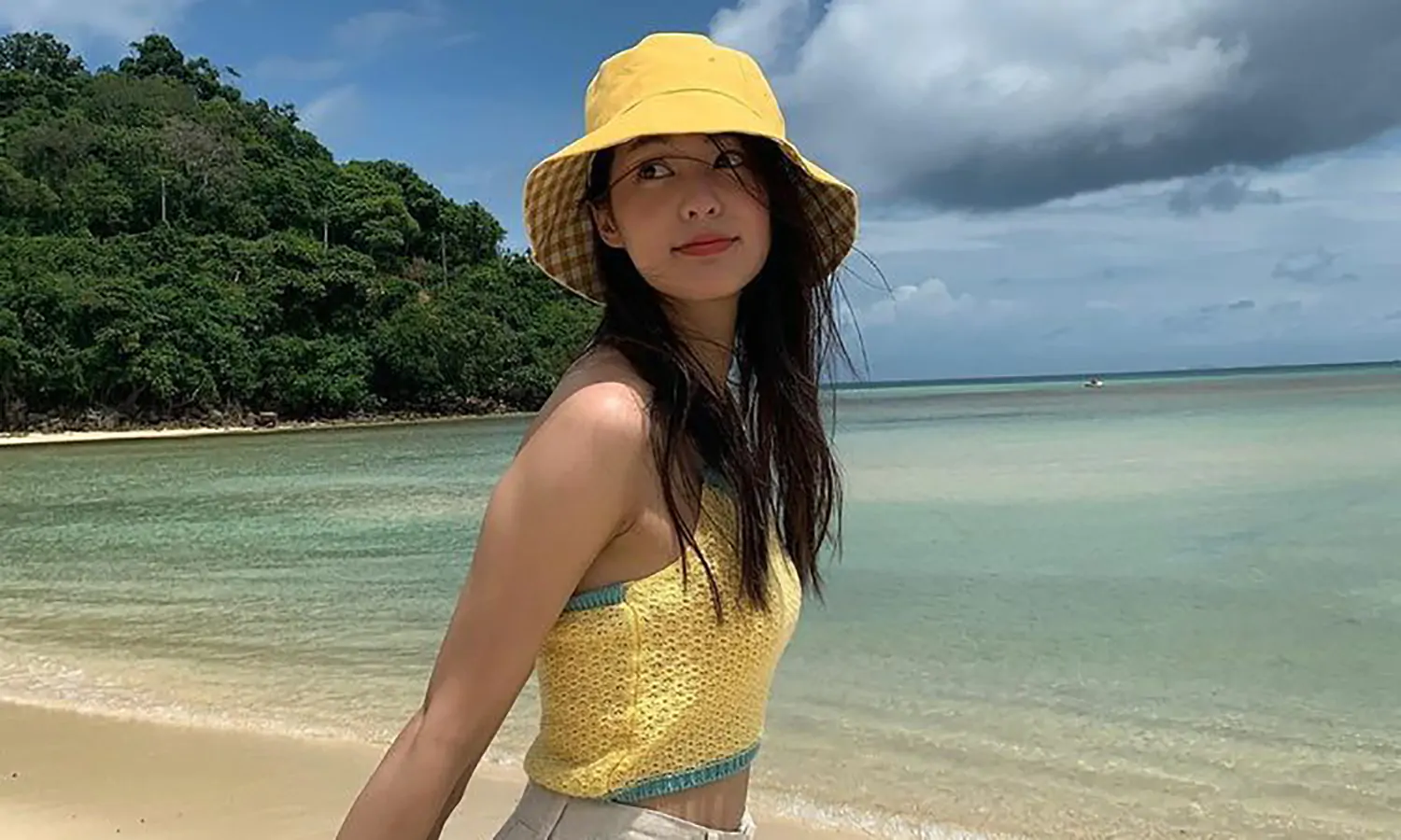 7 Rekomendasi OOTD ke Pantai untuk Wanita